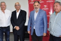 El municipio capitalino junto al Centro de Empleados de Comercio buscan soluciones ante crisis del transporte