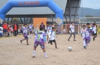 Inicia el torneo nocturno de f&uacute;tbol playa
