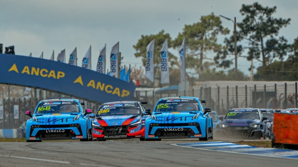 El TCR World Tour deslumbr&oacute; en Uruguay y se dirige a Argentina