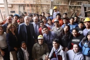 El Gobernador visit&oacute; la EET 1 de San Pedro y entreg&oacute; subsidios