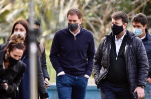 Santilli present&oacute; su candidatura con un discurso moderado centrado en trabajo y seguridad