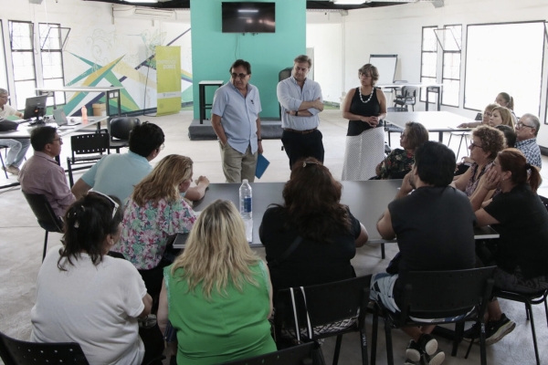 Charla informativa para puesteros del Mercado &ldquo;6 de Agosto&rdquo;