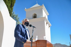 Inauguraron obras de la hist&oacute;rica iglesia de Uqu&iacute;a