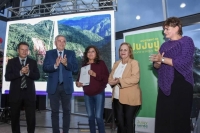 Cuidado de Bosques Nativos: Morales entreg&oacute; 92 millones de pesos a 125 beneficiarios