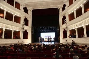 Morales inaugur&oacute; la segunda etapa de recuperaci&oacute;n del Teatro Mitre