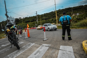Tr&aacute;nsito por V&iacute;a Crucis en cerro Las Rosas y peregrinaci&oacute;n