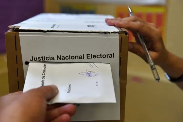 El Gobierno incluir&aacute; en el paquete de leyes la eliminaci&oacute;n de las PASO y la boleta &uacute;nica para votar