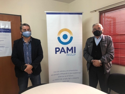 PAMI jujuy entreg&oacute; subsidios a 56 centros de jubilados