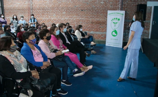 Dictaron charla para prevenir la diabetes