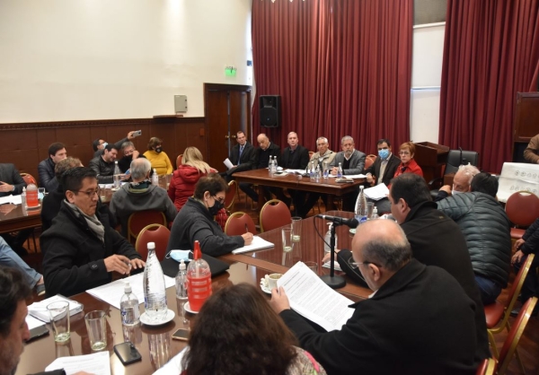 Creaci&oacute;n de la "Compa&ntilde;&iacute;a de Seguros S.E." en la legislatura