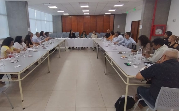 Ministra se reuni&oacute; con rectores de los IES