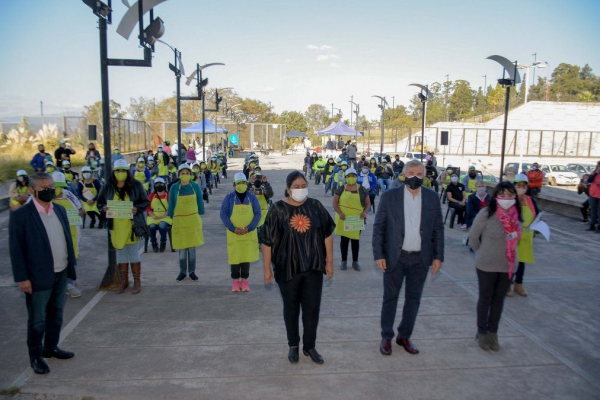 Herramientas e insumos para huertas comunitarias