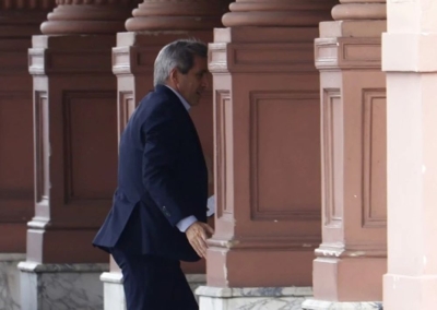 Caputo ech&oacute; al secretario de Transporte tras una denuncia por corrupci&oacute;n