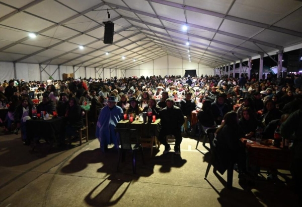 Los Hornitos confirmron el crecimiento de una celebraci&oacute;n con identidad juje&ntilde;a