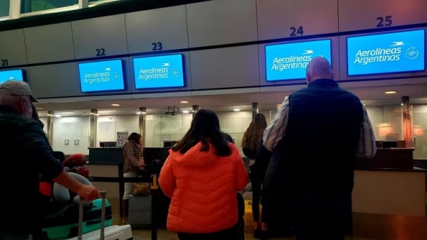 Dictaron la conciliaci&oacute;n obligatoria en el conflicto de pilotos y habr&aacute; vuelos de Aerol&iacute;neas Argentinas para el inicio de las vacaciones
